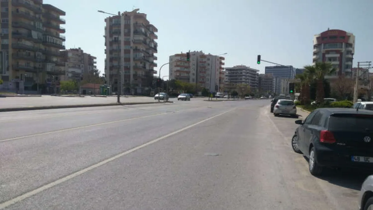 İzmir&#039;de sokağa çıkma yasağında ilk gün