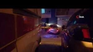 İzmir’de balkondan atladığı ileri sürülen kişi yaşamını yitirdi
