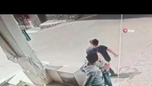 Ayağının üzerinden otobüs geçen çocuk ölümden kıl payı kurtuldu