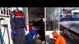 Çeşme'de yabancı bayraklı yatta 51 düzensiz göçmen yakalandı