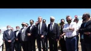 İzmir'de 14 yıldır temizlenmeyen nükleer atıklar için "duran adam" eylemi