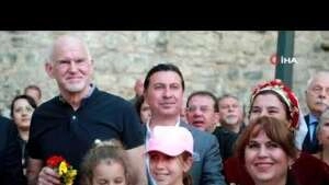 Yunanistan eski Başbakanı Papandreou sirtakiyi bırakıp, Başkan Aras’la zeybek oynadı