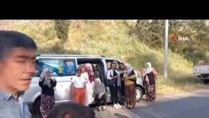 Düz kaşıkla asfalttan yumurta toplattırılan damadın başına gelmeyen kalmadı