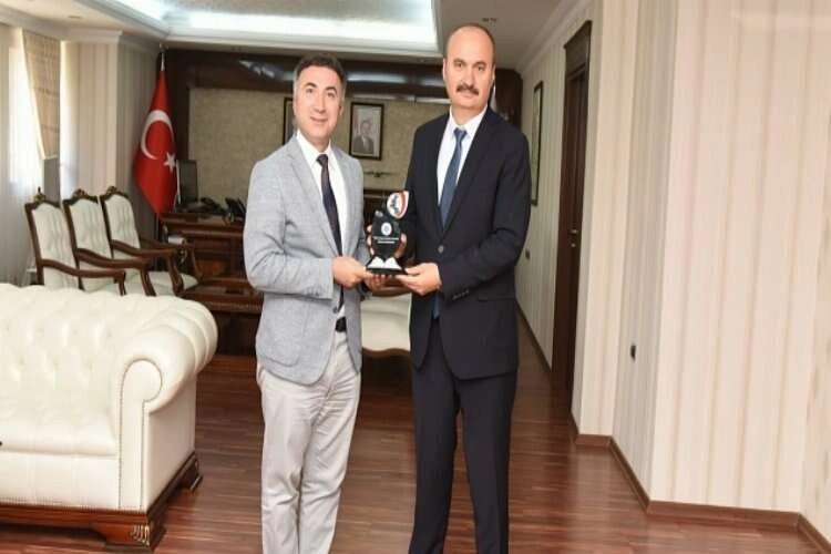 Rektör Demir’den Vali Canalp’e Ziyaret haberinin görseli