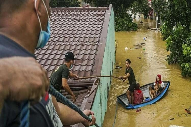 Filipinler'de yaklaşan Noru Tayfunu nedeniyle binlerce kişi tahliye edildi haberinin görseli