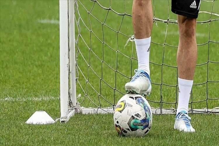 Süper Lig yine yabancı futbolculara teslim haberinin görseli