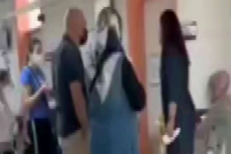 İzmir'de doktordan hasta yakınına tepki çeken hareket haberinin görseli