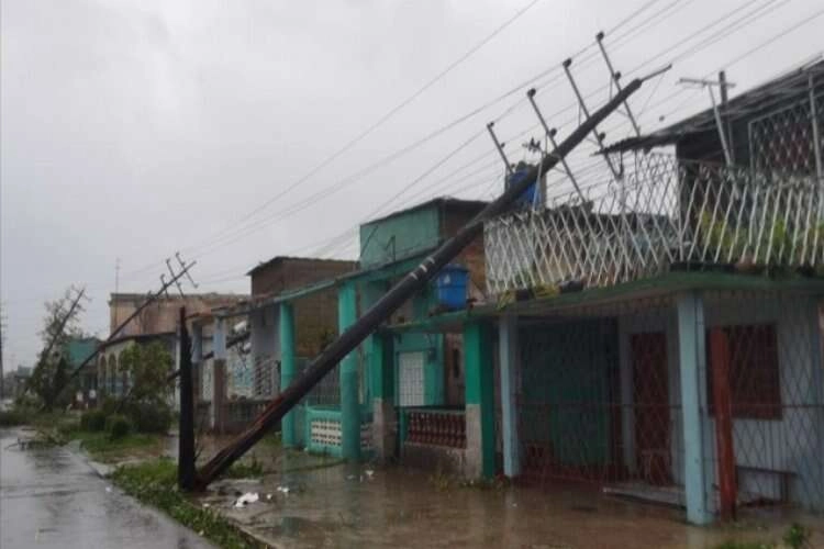 Kasırganın vurduğu Küba'nın tamamında elektrikler kesildi haberinin görseli