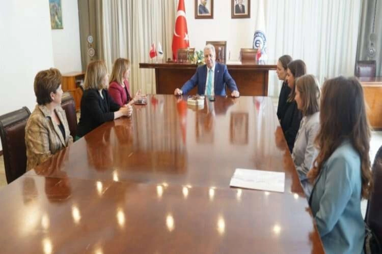 Egeli akademisyenin özel bireylere yönelik projesi TÜBİTAK’tan destek gördü haberinin görseli