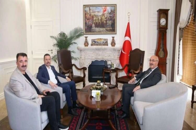 İzmir Valiliği yıkılan şadırvanı yeniden yapacak  haberinin görseli