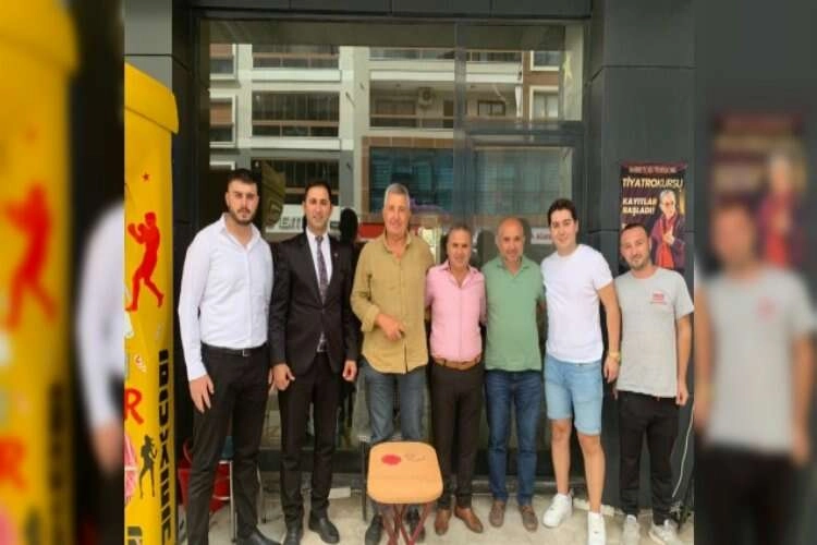 Kazım Yevimli partiye emek vermiş başkanlarla bir araya geldi haberinin görseli