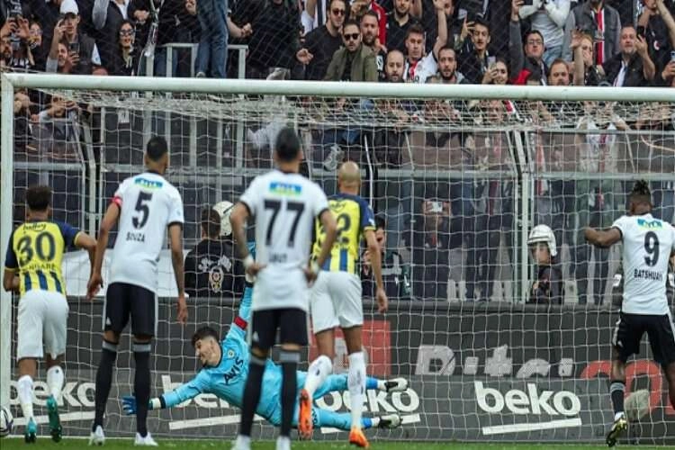 Beşiktaş maçın ilk yarısında, Fenerbahçe tamamında etkili haberinin görseli