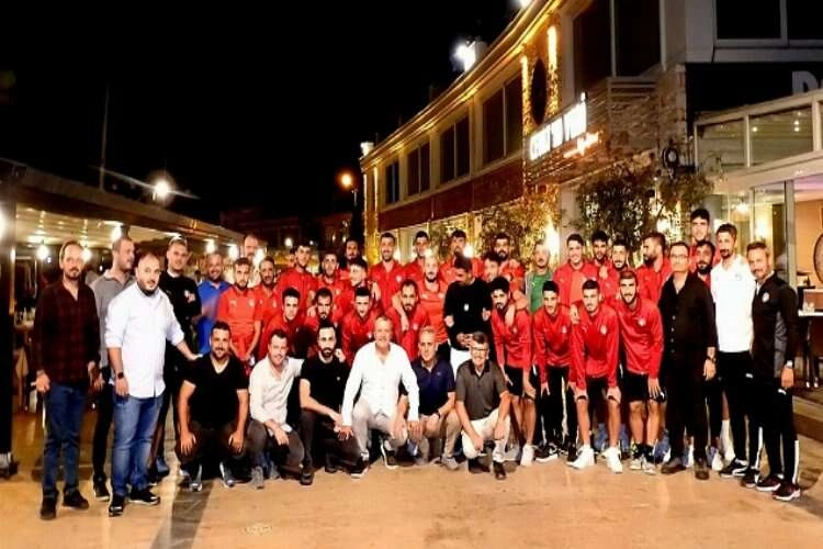 Çeşme Belediyespor'a moral yemeği haberinin görseli