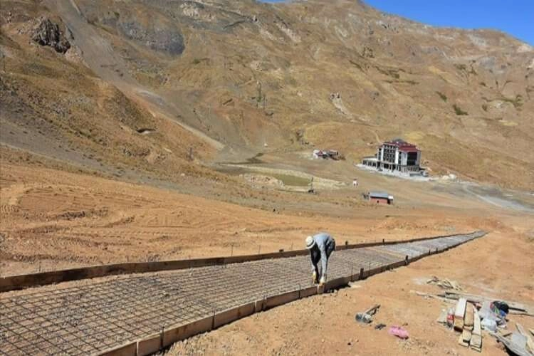 Hakkari'deki kayak merkezi yeni yatırımlarla geliştiriliyor haberinin görseli