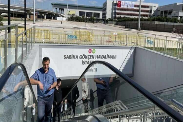 Pendik-Sabiha Gökçen Havalimanı Metro Hattı vatandaşlardan tam not aldı haberinin görseli
