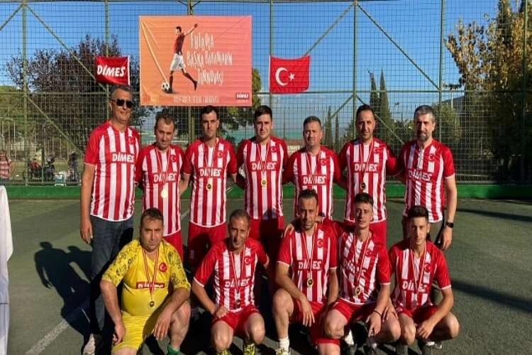 Futbol turnuvasında şampiyonu Ege derbisi belirledi haberinin görseli