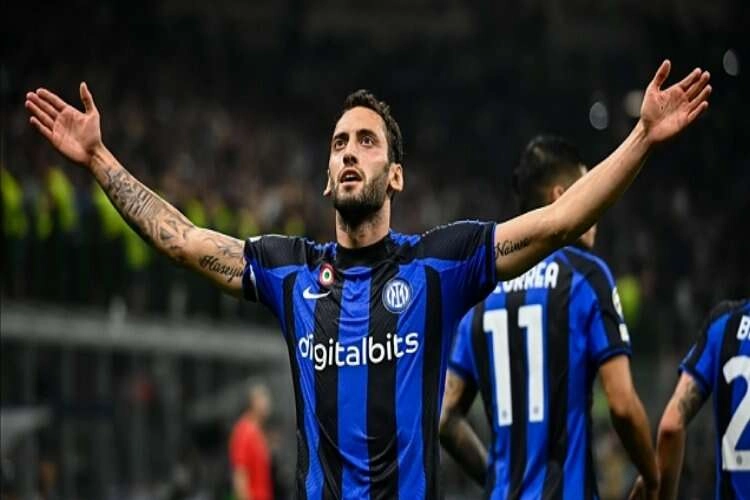 Hakan Çalhanoğlu, Inter-Barcelona maçındaki performansıyla 