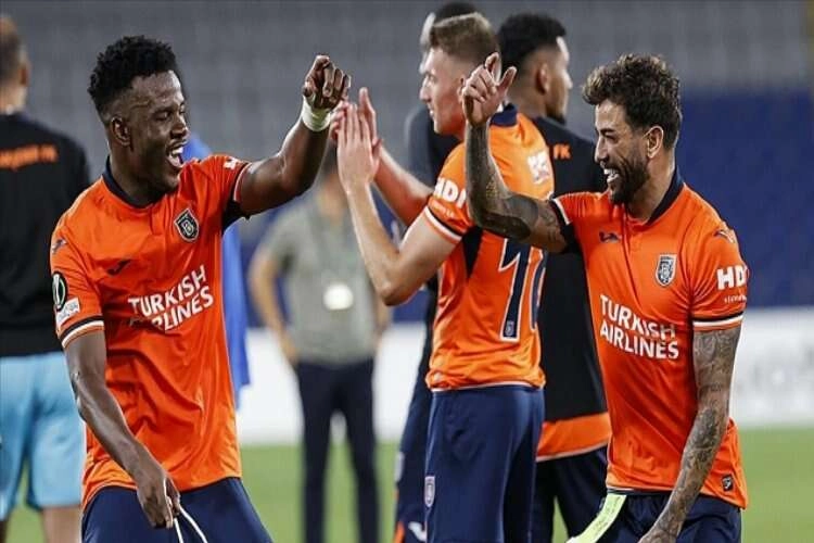 Medipol Başakşehir, UEFA Konferans Ligi'nde RFS'ye konuk olacak haberinin görseli