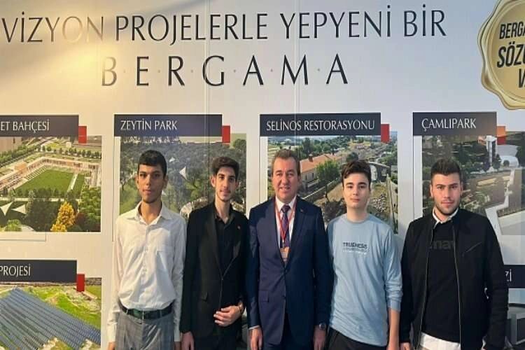 Tam Bana Göre Gençlik Festivalinde Bergama standına yoğun ilgi haberinin görseli