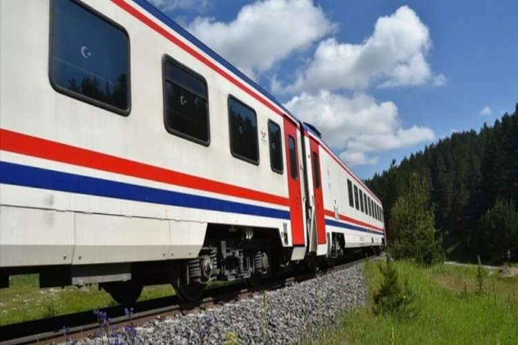Ekspres tren rotaları seyahatseverlerin yeni gözdesi olmaya aday haberinin görseli