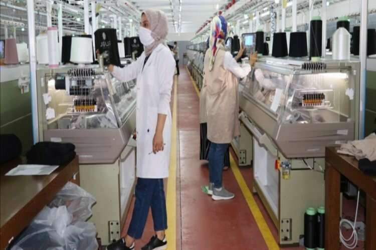 İŞKUR'un aktif iş gücü programlarına kadın ilgisi haberinin görseli