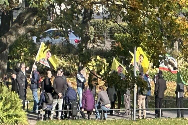İsveç'te terör örgütü YPG/PKK yandaşları gösteri yaptı haberinin görseli