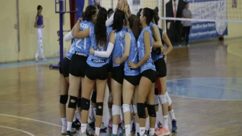 Altay, voleybolda sezona galibiyetle başladı