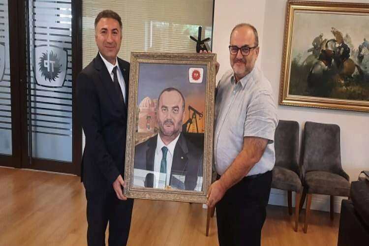 Rektör Demir’den TPAO Genel Müdürü Melih Han Bilgin’e Ziyaret haberinin görseli
