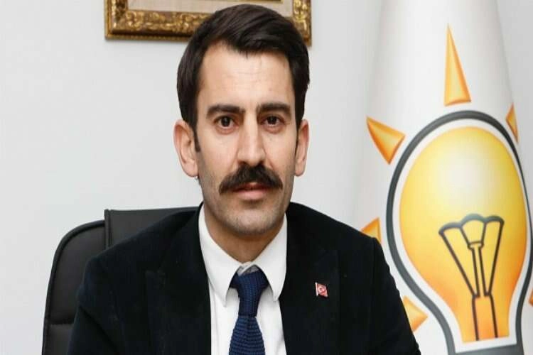 AK Partili Kişili’den CHP’ye Buca Cezaevi cevabı ‘’AVM’ci CHP, kendisiyle karıştırmasın!’’ haberinin görseli