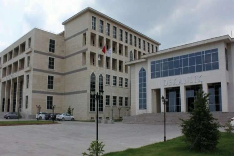 Kütahya Sağlık Bilimleri Üniversitesi 20 Öğretim Görevlisi alıyor haberinin görseli
