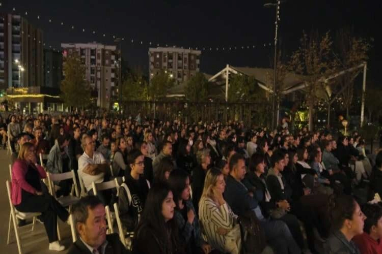 Yaparsın Şekerim’e İzmir’de büyük ilgi haberinin görseli