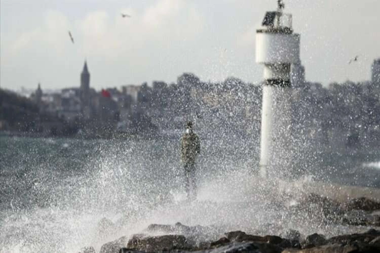 Marmara Denizi'nde fırtına uyarısı haberinin görseli