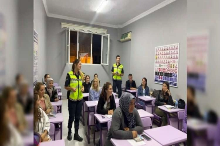 Sürücü adaylarına son ders jandarmadan haberinin görseli