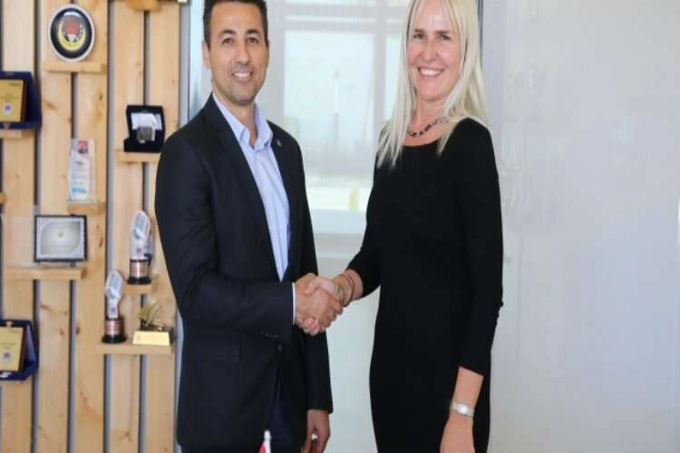 TED İzmir Kolejinden sporda önemli iş birliği haberinin görseli