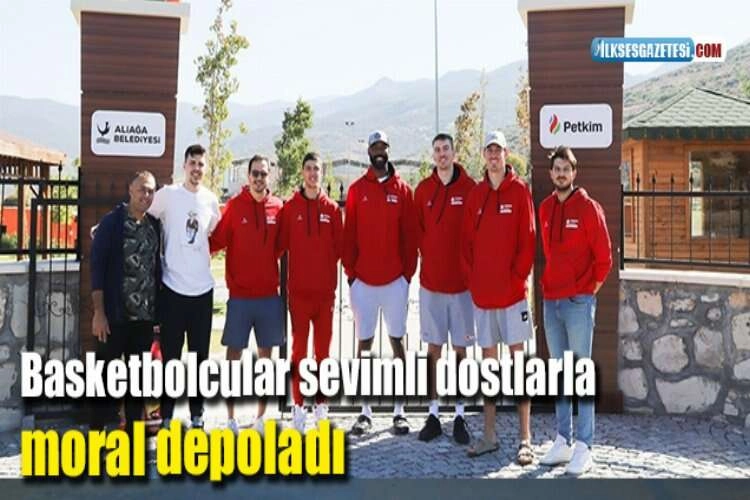 Basketbolcular sevimli dostlarla moral depoladı haberinin görseli