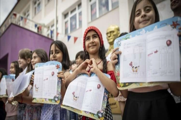 Kız çocuklarının okullaşma oranı yüzde 95'e ulaştı haberinin görseli