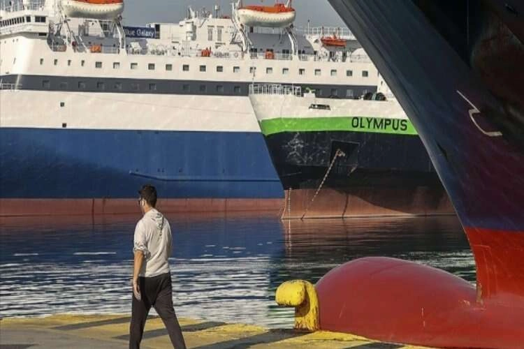Yunanistan'da deniz yolları çalışanları grevde haberinin görseli