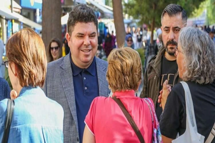 Başkan Kılıç, 99’uncu yıl heyecanını esnafla paylaştı haberinin görseli