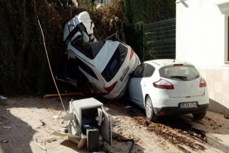Freni patlayan kamyon dehşet saçtı haberinin görseli