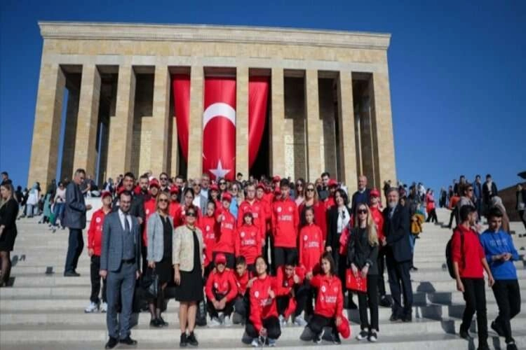 THY, 29 özel çocuk sporcuyu Ankara'da ağırladı haberinin görseli