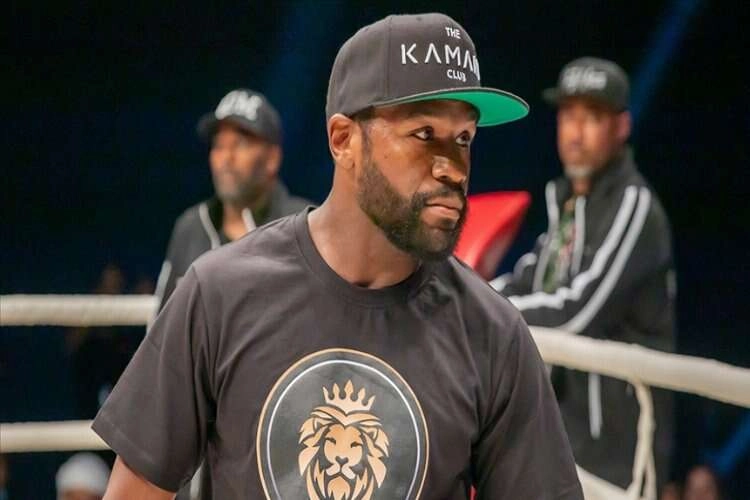 Eski yıldız boksör Mayweather gösteri maçına çıkacak haberinin görseli