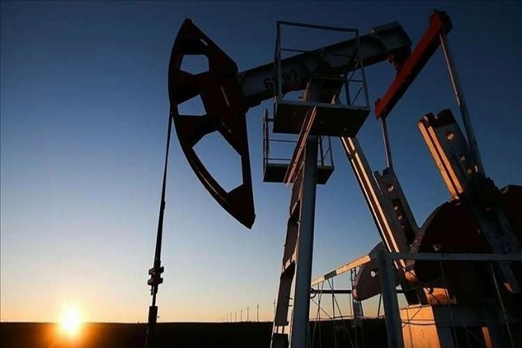 Brent petrolün varil fiyatı 95,13 dolar haberinin görseli