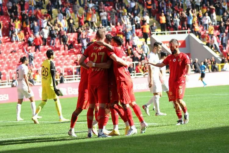 Göztepe bir üst tura yükseldi haberinin görseli