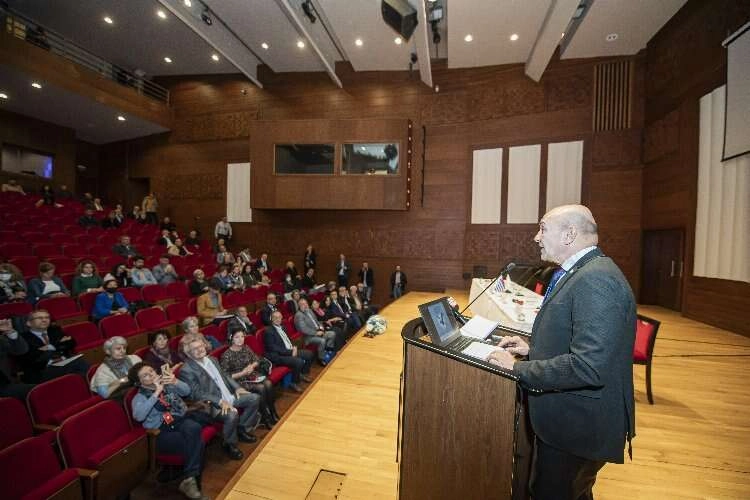 Soyer: Barışı daha kuvvetli haykırmaya devam edeceğiz! haberinin görseli