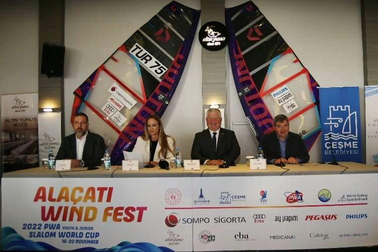 Alaçatı Wind Fest, Alaçatı’nın sörf bölgesi olarak korunması amacıyla düzenleniyor haberinin görseli