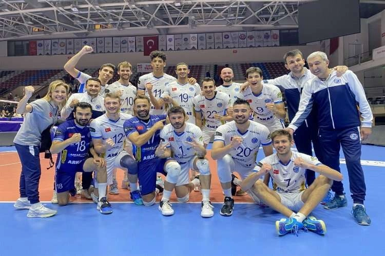 Cev Voleybol Cup: Arkas Spor: 3 - Caruur Volley: 1