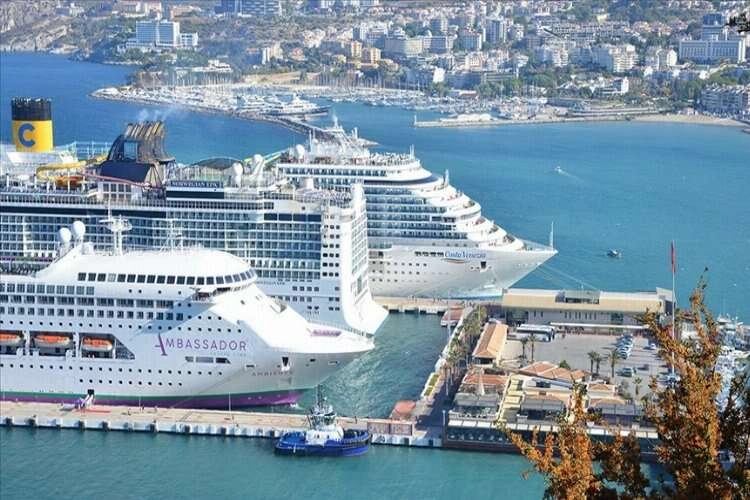 Türkiye limanlarına 10 ayda 907 kruvaziyer gemisi yanaştı haberinin görseli