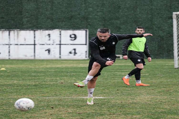 Altay, Göztepe derbisinin hazırlıklarına başladı