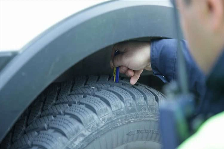 Ticari araçlar için zorunlu kış lastiği uygulaması 1 Aralık'ta başlayacak haberinin görseli