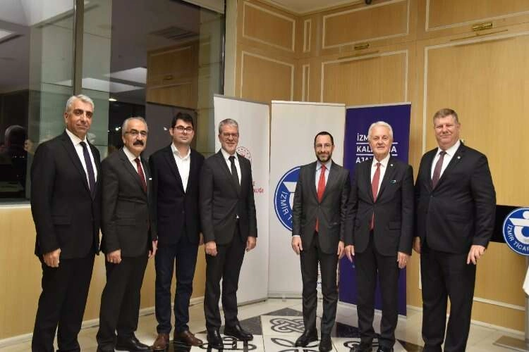 Yatırımlar ihracat rakamlarımızı yukarı taşıyor haberinin görseli